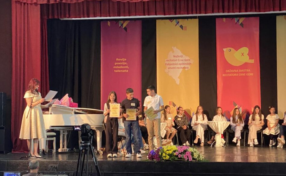 Sara Barović osvojila prvo mjesto na Državnoj smotri recitatora u Beranama